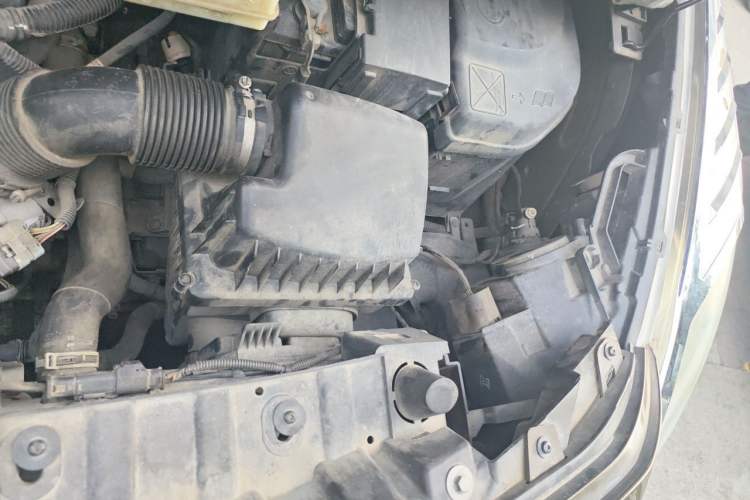 Used Peugeot 3008 2013 2.0L Automatic Trend Edition Engine Bay Left