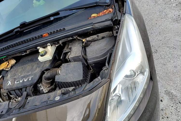 Used Peugeot 3008 2013 2.0L Automatic Trend Edition Engine Bay Left