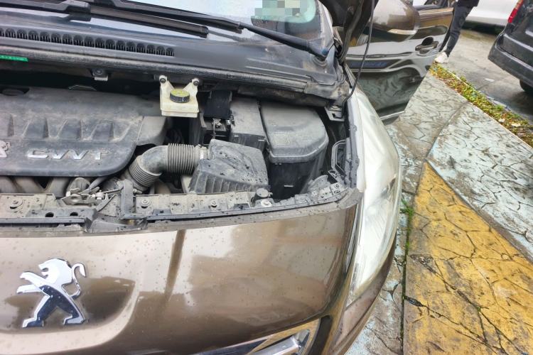 Used Peugeot 3008 2013 2.0L Automatic Trend Edition Engine Bay Left