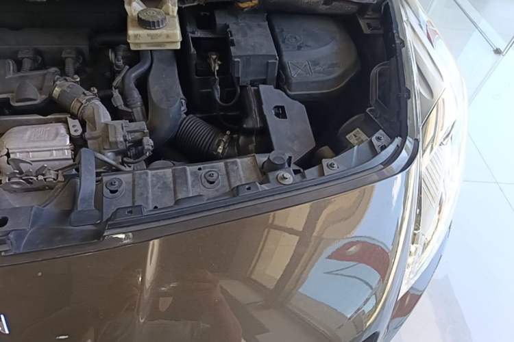 Used Peugeot 3008 2013 1.6THP Automatic Trend Edition Engine Bay Left
