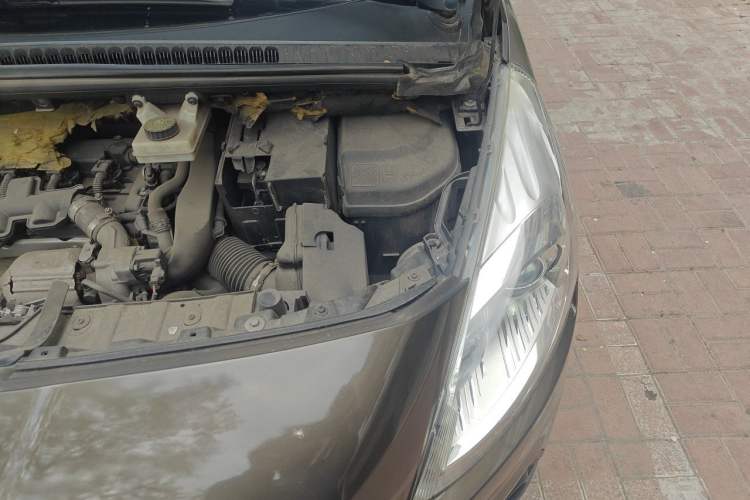 Used Peugeot 3008 2013 1.6THP Automatic Trend Edition Engine Bay Left