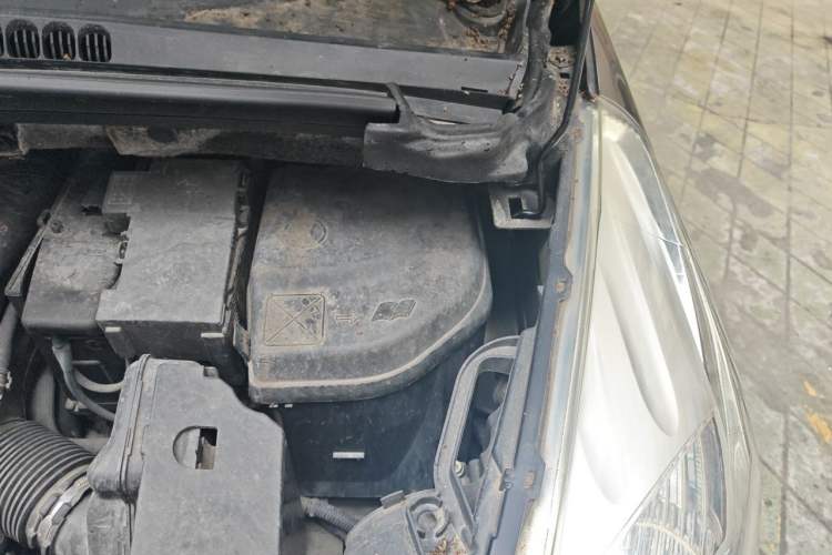 Used Peugeot 3008 2013 1.6THP Automatic Trend Edition Engine Bay Left