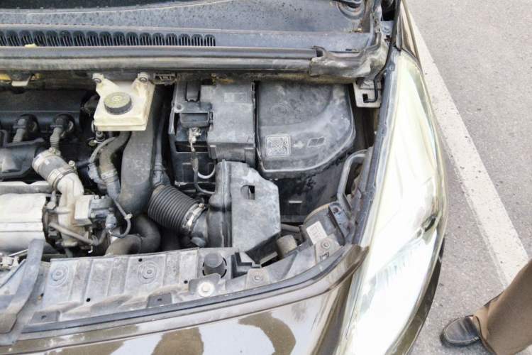 Used Peugeot 3008 2013 1.6THP Automatic Prestige Edition Engine Bay Left