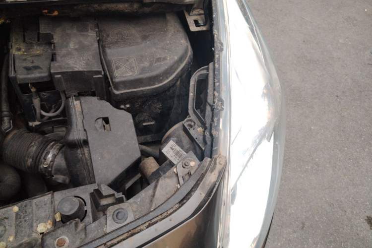Used Peugeot 3008 2013 1.6THP Automatic Prestige Edition Engine Bay Left