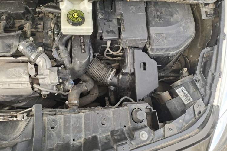 Used Peugeot 3008 2013 1.6THP Automatic Prestige Edition Engine Bay Left