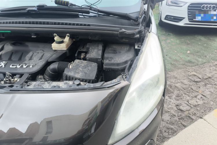 Used Peugeot 3008 2013 2.0L Automatic Trend Edition Engine Bay Left