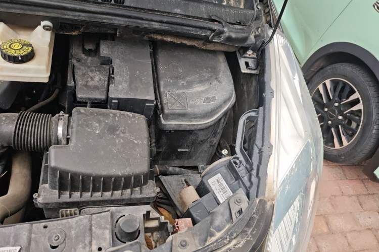 Used Peugeot 3008 2013 2.0L Manual Classic Edition Engine Bay Left