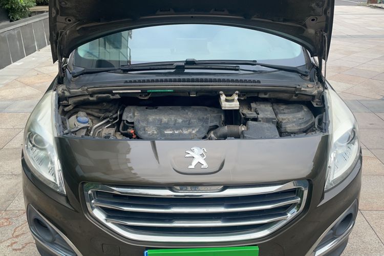 Used Peugeot 3008 2013 2.0L Manual Classic Edition Engine Bay