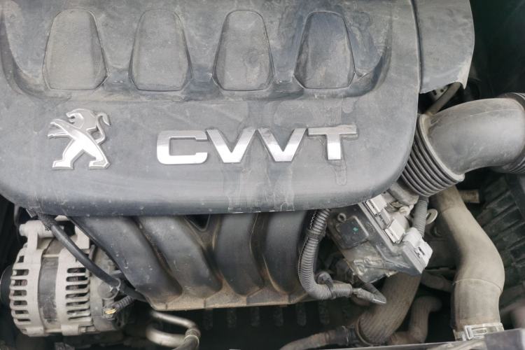 Used Peugeot 3008 2013 2.0L Automatic Trend Edition Engine Bay