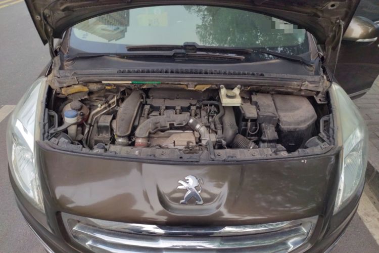 Used Peugeot 3008 2013 1.6THP Automatic Prestige Edition Engine Bay