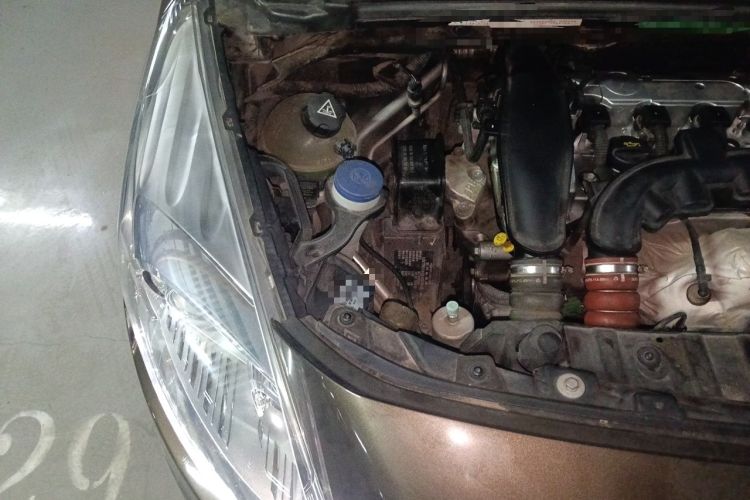 Used Peugeot 3008 2013 1.6THP Automatic Prestige Edition Engine Bay Right
