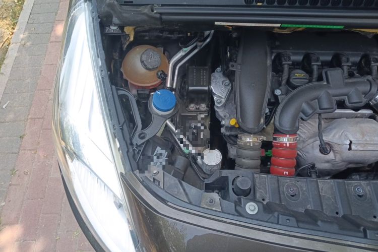Used Peugeot 3008 2013 1.6THP Automatic Prestige Edition Engine Bay Right