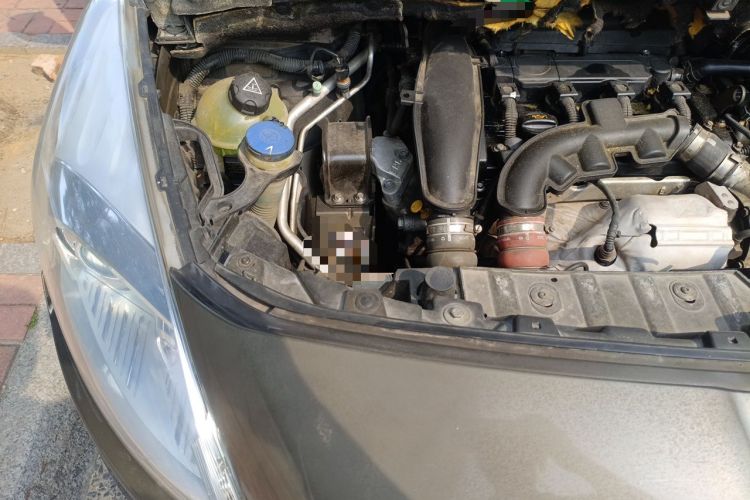 Used Peugeot 3008 2013 1.6THP Automatic Prestige Edition Engine Bay Right