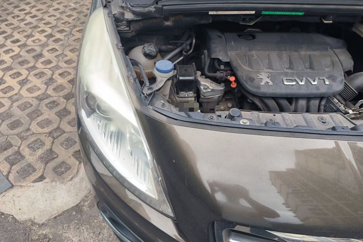 Used Peugeot 3008 2013 2.0L Automatic Trend Edition Engine Bay Right