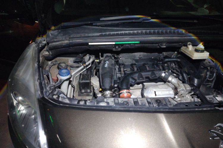 Used Peugeot 3008 2013 1.6THP Automatic Prestige Edition Engine Bay Right