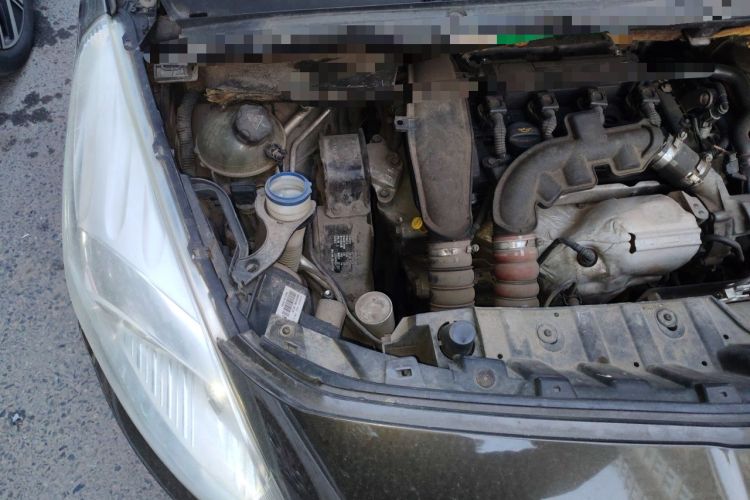 Used Peugeot 3008 2013 1.6THP Automatic Prestige Edition Engine Bay Right