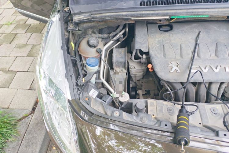 Used Peugeot 3008 2013 2.0L Automatic Trend Edition Engine Bay Right