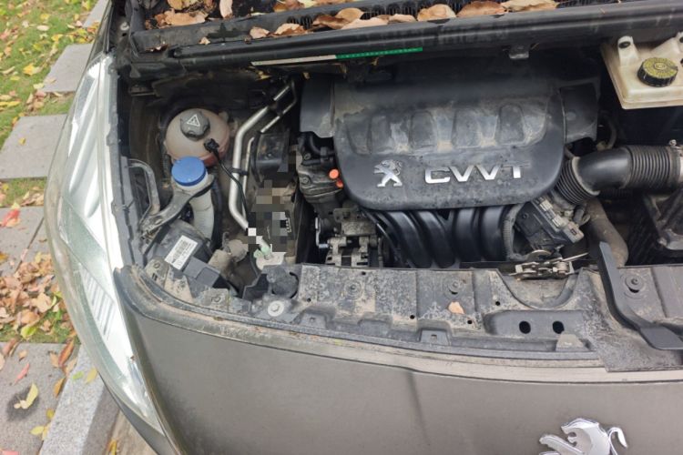 Used Peugeot 3008 2013 2.0L Automatic Trend Edition Engine Bay Right