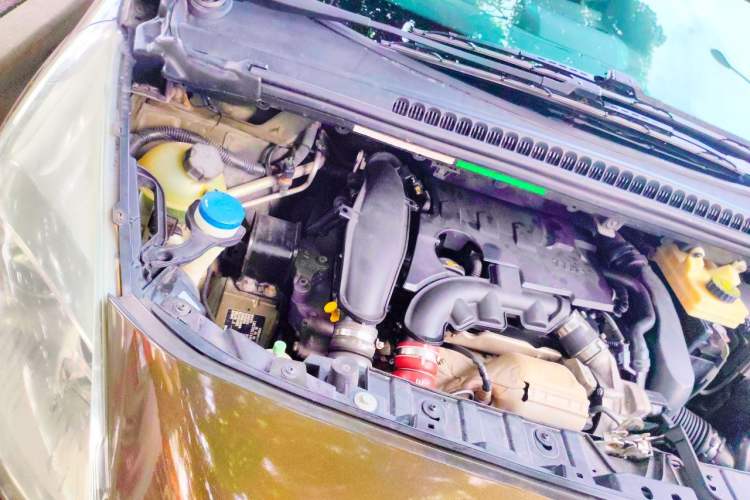 Used Peugeot 3008 2013 1.6THP Automatic Trend Edition Engine Bay Right