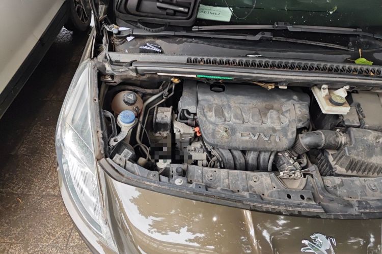 Used Peugeot 3008 2013 2.0L Automatic Trend Edition Engine Bay Right