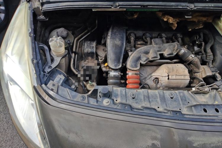 Used Peugeot 3008 2013 1.6THP Automatic Prestige Edition Engine Bay Right