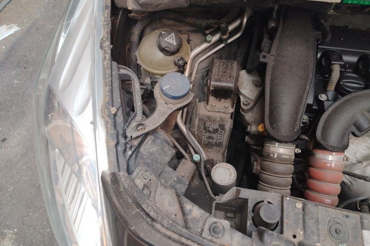 Used Peugeot 3008 2013 1.6THP Automatic Prestige Edition Engine Bay Right