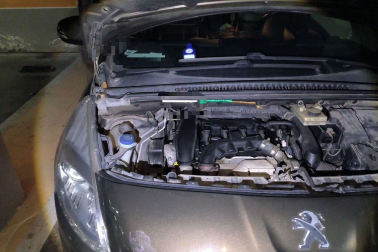 Used Peugeot 3008 2013 1.6THP Automatic Prestige Edition Engine Bay Right