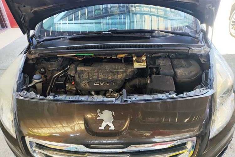 Used Peugeot 3008 2013 2.0L Automatic Trend Edition Engine Bay