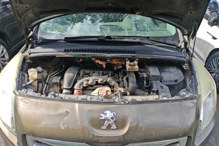 Used Peugeot 3008 2013 1.6THP Automatic Prestige Edition Engine Bay