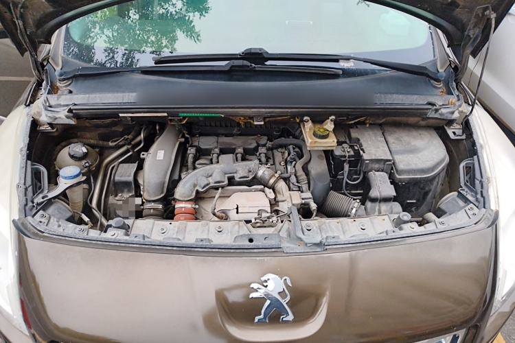 Used Peugeot 3008 2013 1.6THP Automatic Prestige Edition Engine Bay