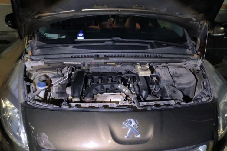 Used Peugeot 3008 2013 1.6THP Automatic Prestige Edition Engine Bay