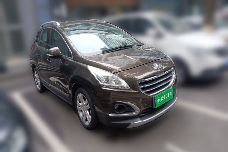 Used Peugeot 3008 2013 2.0L Automatic Trend Edition Front Right 45 Deg