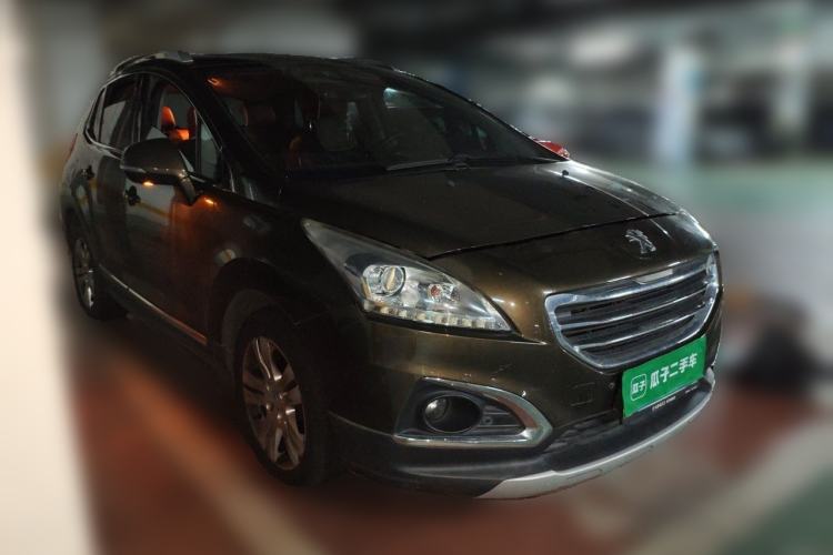 Used Peugeot 3008 2013 1.6THP Roland Garros Edition Front Right 45 Deg