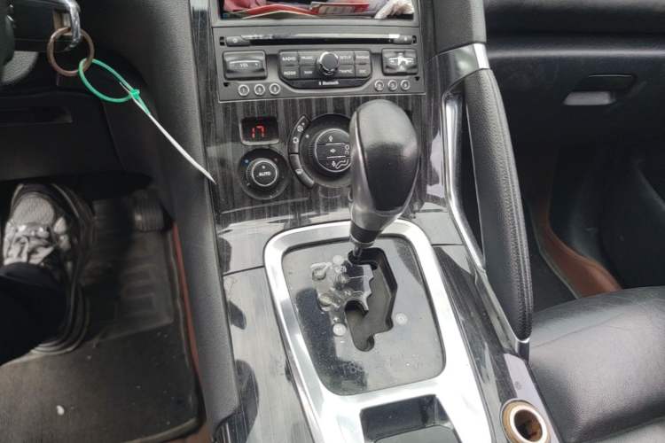 Used Peugeot 3008 2013 1.6THP Automatic Prestige Edition Gear Lever