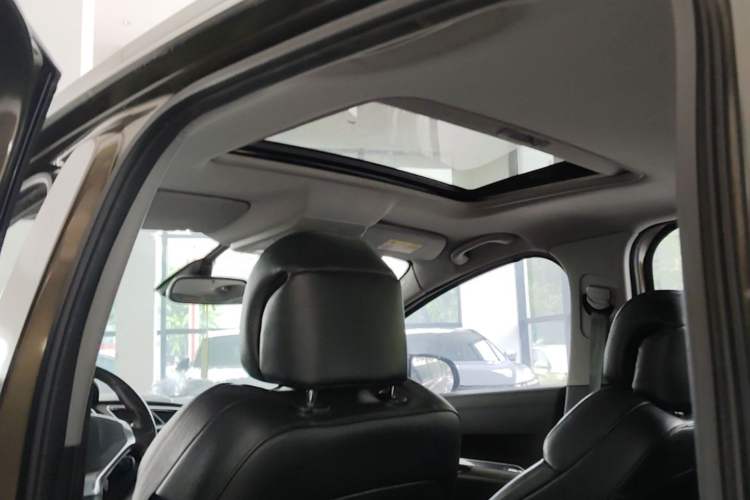 Used Peugeot 3008 2013 1.6THP Automatic Prestige Edition Headliner