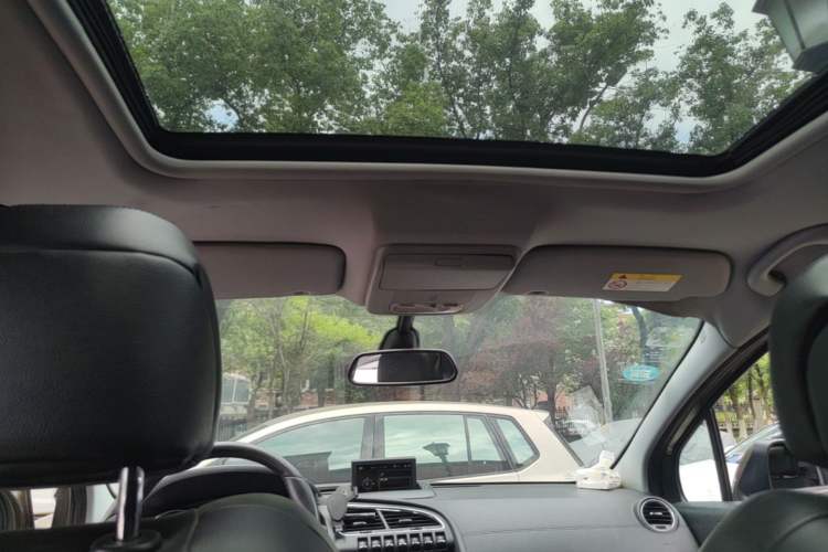 Used Peugeot 3008 2013 1.6THP Automatic Prestige Edition Headliner