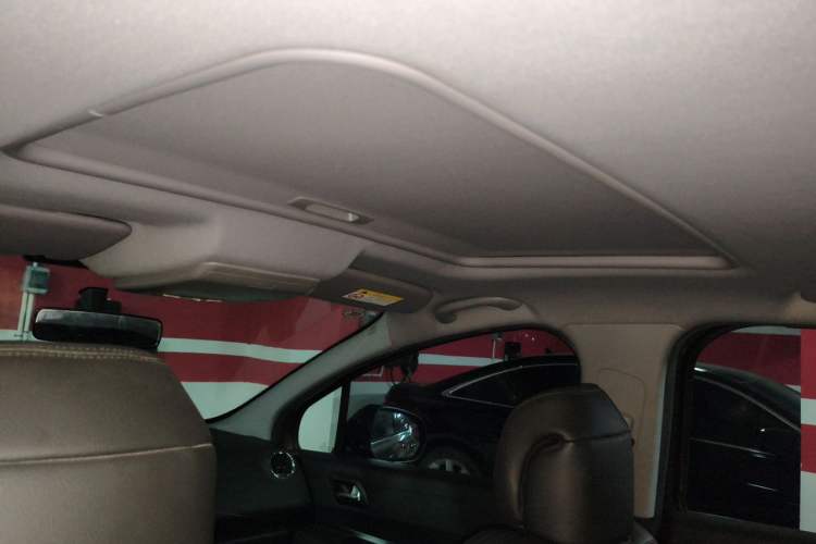 Used Peugeot 3008 2013 2.0L Automatic Trend Edition Headliner