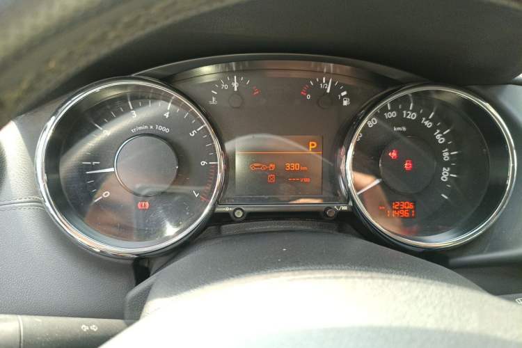 Used Peugeot 3008 2013 1.6THP Automatic Prestige Edition Instrument Cluster