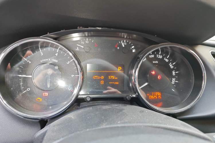 Used Peugeot 3008 2013 2.0L Automatic Trend Edition Instrument Cluster