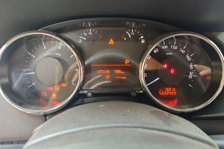 Used Peugeot 3008 2013 1.6THP Roland Garros Edition Instrument Cluster