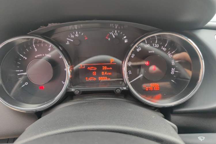 Used Peugeot 3008 2013 1.6THP Automatic Prestige Edition Instrument Cluster