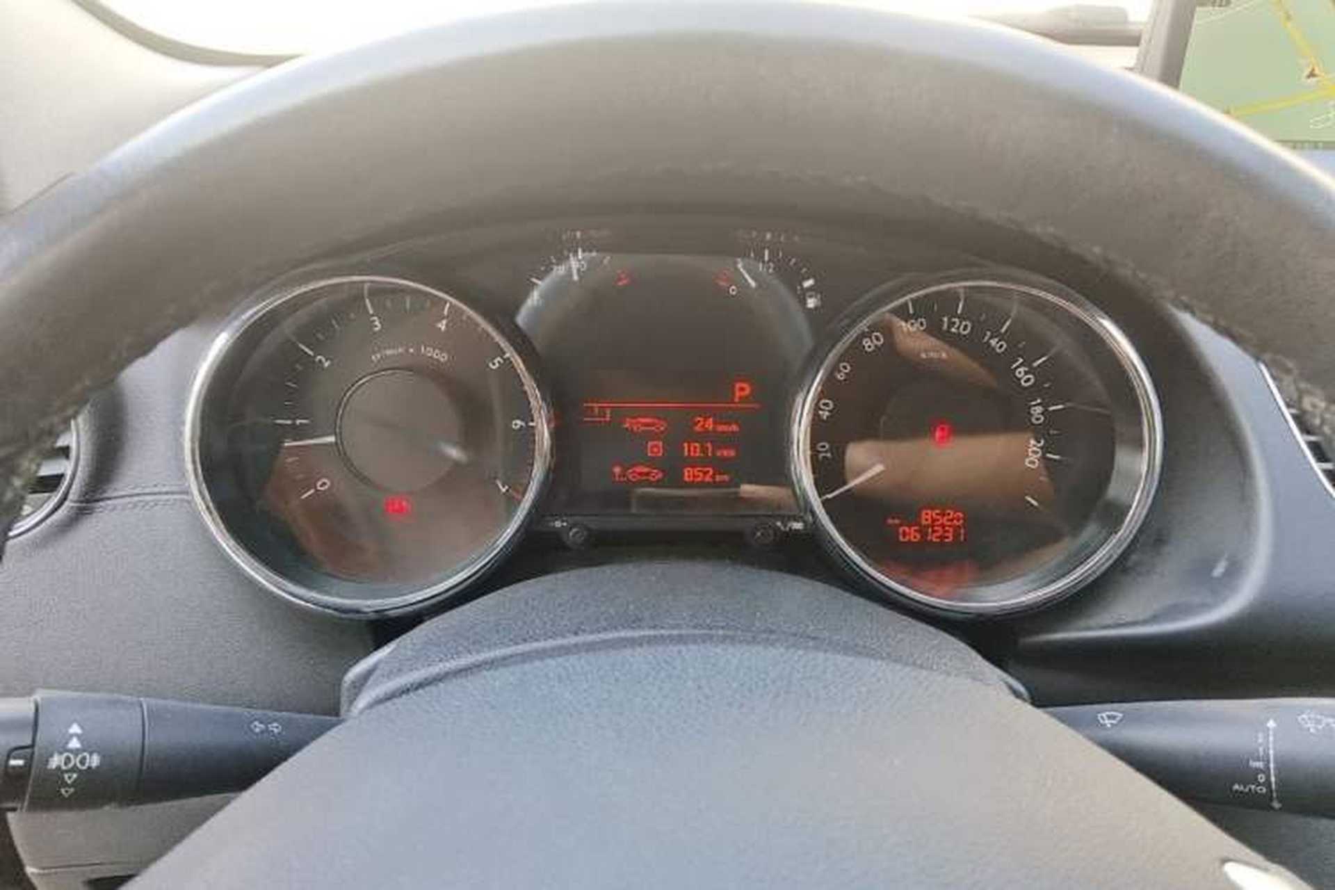 Used Peugeot 3008 2013 1.6THP Automatic Trend Edition Instrument Cluster