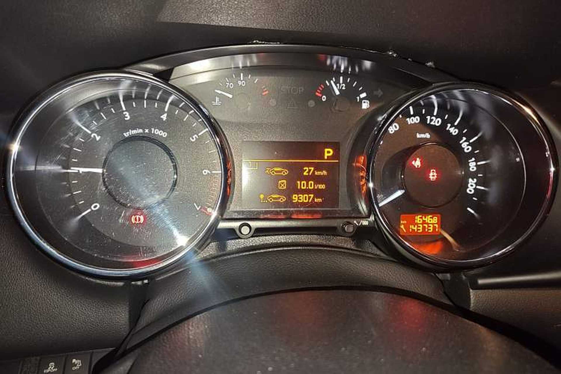 Used Peugeot 3008 2013 2.0L Automatic Trend Edition Instrument Cluster