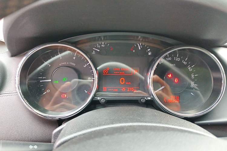 Used Peugeot 3008 2013 1.6THP Automatic Prestige Edition Instrument Cluster