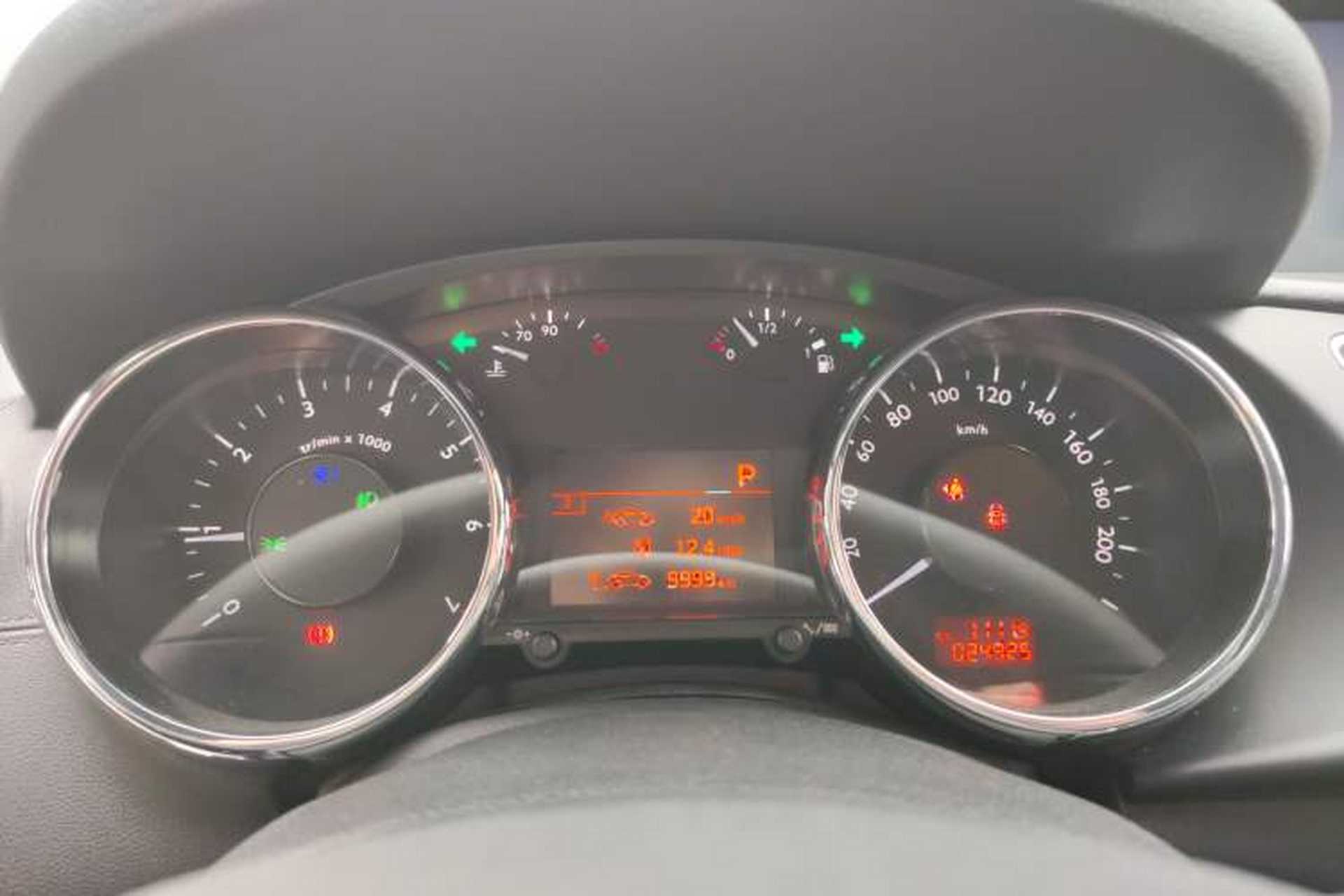 Used Peugeot 3008 2013 2.0L Automatic Trend Edition Instrument Cluster