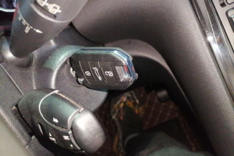 Used Peugeot 3008 2013 1.6THP Automatic Prestige Edition Interior 1