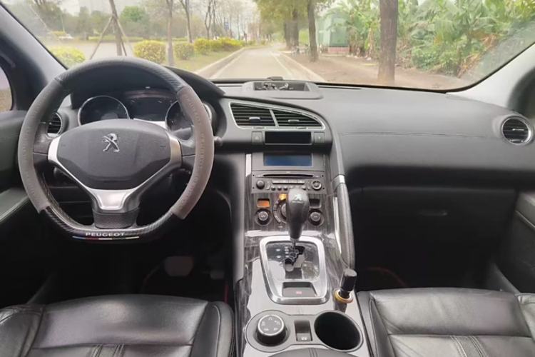 Used Peugeot 3008 2013 2.0L Automatic Trend Edition Interior 1