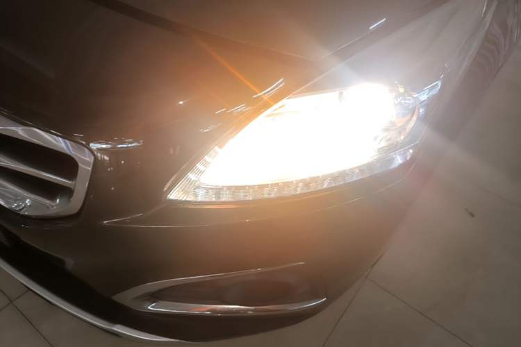 Used Peugeot 3008 2013 2.0L Automatic Classic Edition Left Front Headlight