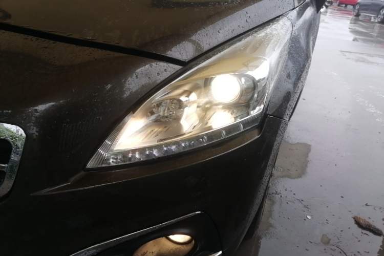 Used Peugeot 3008 2013 1.6THP Automatic Prestige Edition Left Front Headlight