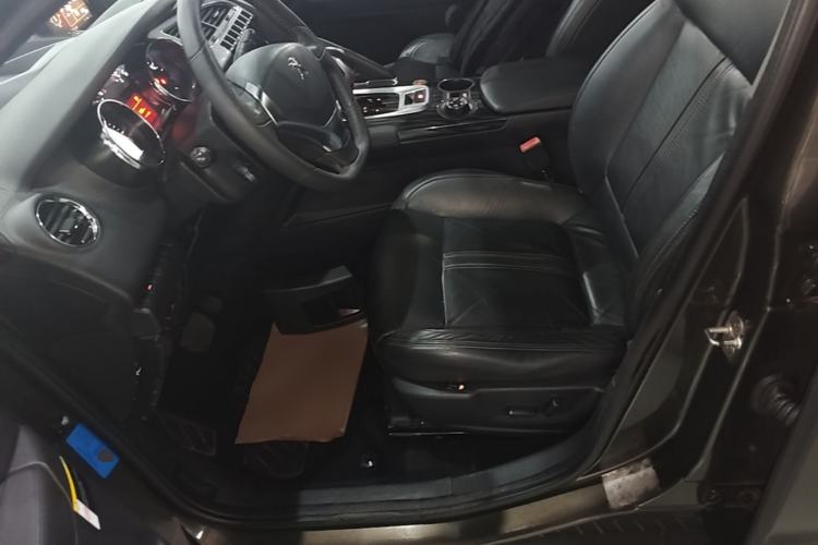 Used Peugeot 3008 2013 1.6THP Automatic Prestige Edition Left Front Seat